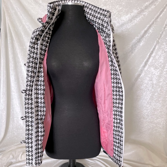 Parisian-style coat - Picture 6 of 11